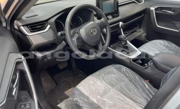 Acheter Occasion Voiture Toyota RAV4 Gris à Luanda, Province de Luanda Acheter Occasion Voiture Toyota RAV4 Gris à Luanda, Province de Luanda