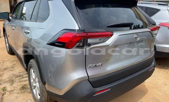 Acheter Occasion Voiture Toyota RAV4 Gris à Luanda, Province de Luanda Acheter Occasion Voiture Toyota RAV4 Gris à Luanda, Province de Luanda