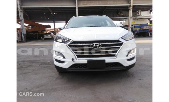 Buy Import Hyundai Tucson White Car in Import - Dubai in Bengo Province Buy Import Hyundai Tucson White Car in Import - Dubai in Bengo Province