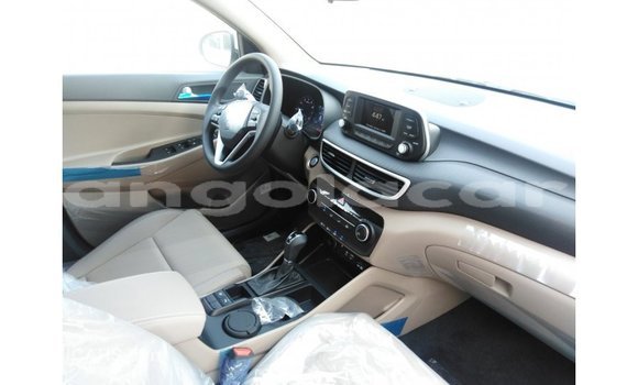 Buy Import Hyundai Tucson White Car in Import - Dubai in Bengo Province Buy Import Hyundai Tucson White Car in Import - Dubai in Bengo Province