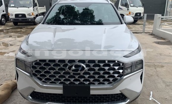 Buy Used Hyundai Santa Fe White Car in Luena in Moxico Buy Used Hyundai Santa Fe White Car in Luena in Moxico
