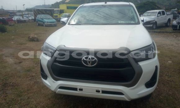 Comprar Usado Toyota Hilux Branco Carro em Luanda em Luanda Province Comprar Usado Toyota Hilux Branco Carro em Luanda em Luanda Province