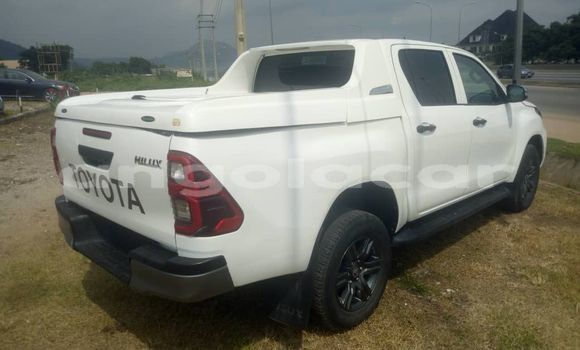 Buy Used Toyota Hilux White Car in Luanda in Luanda Province Buy Used Toyota Hilux White Car in Luanda in Luanda Province