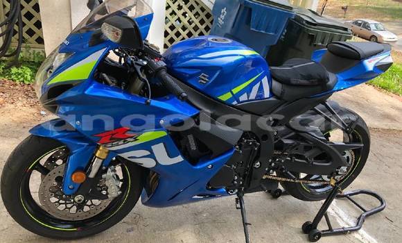Comprar Usado Suzuki GSX–R Azul Moto em Luanda em Luanda Province Comprar Usado Suzuki GSX–R Azul Moto em Luanda em Luanda Province