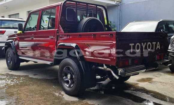 Acheter Occasion Voiture Toyota Land Cruiser Rouge à Luena, Moxico Acheter Occasion Voiture Toyota Land Cruiser Rouge à Luena, Moxico