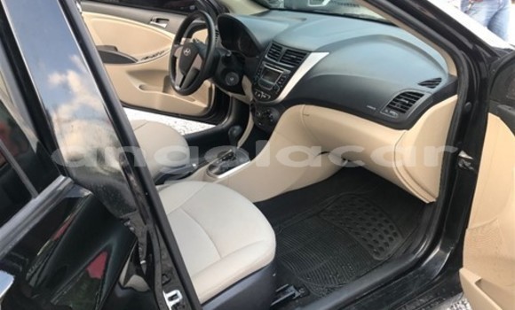 Acheter Occasion Voiture Hyundai Accent Noir à Luena, Moxico Acheter Occasion Voiture Hyundai Accent Noir à Luena, Moxico