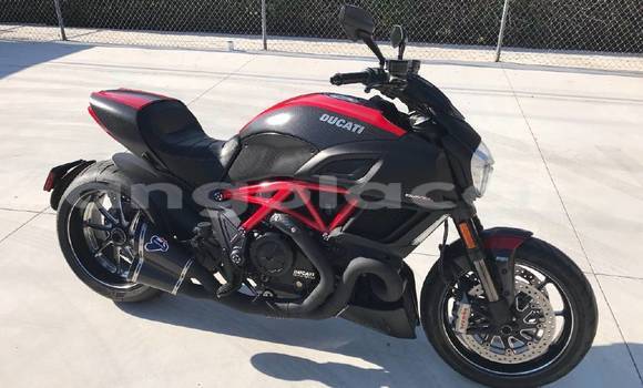 Comprar Usado Ducati Diavel Bege Moto em Luanda em Luanda Province Comprar Usado Ducati Diavel Bege Moto em Luanda em Luanda Province