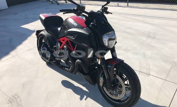 Comprar Usado Ducati Diavel Bege Moto em Luanda em Luanda Province Comprar Usado Ducati Diavel Bege Moto em Luanda em Luanda Province
