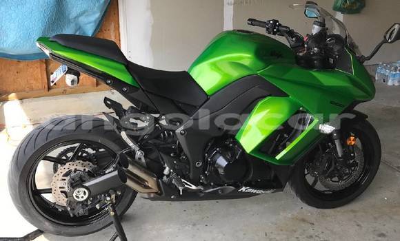 Comprar Usado Kawasaki Z 1000 Verde Moto em Luanda em Luanda Province Comprar Usado Kawasaki Z 1000 Verde Moto em Luanda em Luanda Province