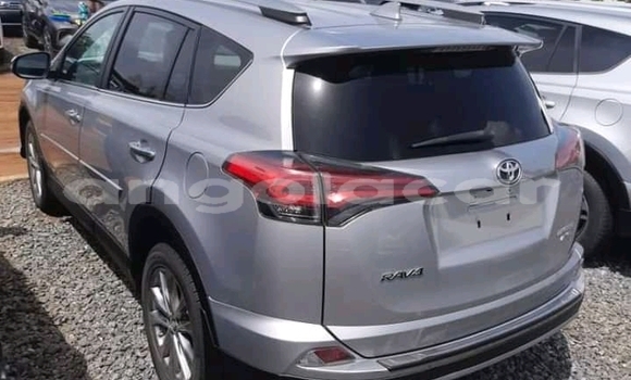 Comprar Usado Toyota RAV4 Outro Carro em Luanda em Luanda Province Comprar Usado Toyota RAV4 Outro Carro em Luanda em Luanda Province