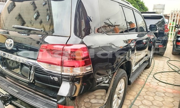 Acheter Occasion Voiture Toyota Land Cruiser Noir à Luanda, Province de Luanda Acheter Occasion Voiture Toyota Land Cruiser Noir à Luanda, Province de Luanda