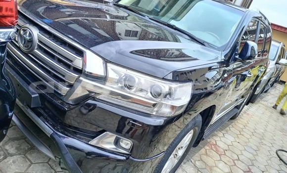 Acheter Occasion Voiture Toyota Land Cruiser Noir à Luanda, Province de Luanda Acheter Occasion Voiture Toyota Land Cruiser Noir à Luanda, Province de Luanda