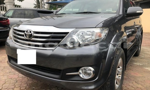Acheter Occasion Voiture Toyota Fortuner Autre à Luena, Moxico