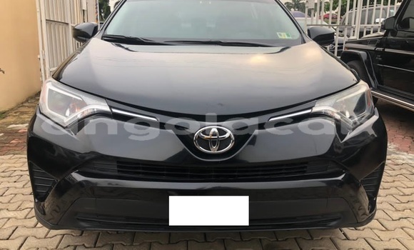 Comprar Usado Toyota RAV4 Preto Carro em Luena em Moxico Comprar Usado Toyota RAV4 Preto Carro em Luena em Moxico