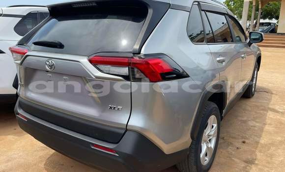 Acheter Occasion Voiture Toyota RAV4 Gris à Luanda, Province de Luanda Acheter Occasion Voiture Toyota RAV4 Gris à Luanda, Province de Luanda