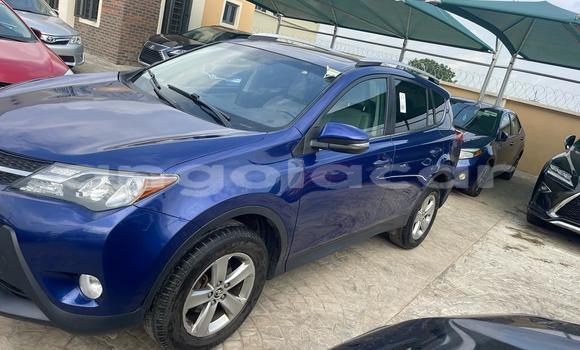 Acheter Occasion Voiture Toyota RAV4 Bleu à Luanda, Province de Luanda Acheter Occasion Voiture Toyota RAV4 Bleu à Luanda, Province de Luanda