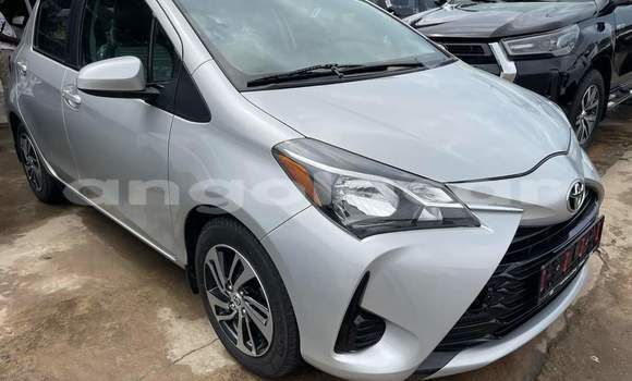 Comprar Usado Toyota Yaris Prata Carro em Luanda em Luanda Province