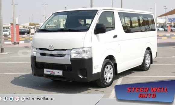 Acheter Import Voiture Toyota Hiace Blanc à Import - Dubai, Province de Bengo Acheter Import Voiture Toyota Hiace Blanc à Import - Dubai, Province de Bengo