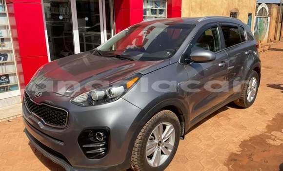 Comprar Usado Kia Sportage Prata Carro em Luanda em Luanda Province