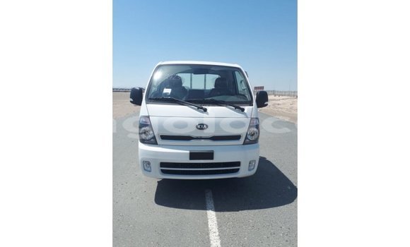 Buy Import Kia Carens White Car in Import - Dubai in Bengo Province Buy Import Kia Carens White Car in Import - Dubai in Bengo Province
