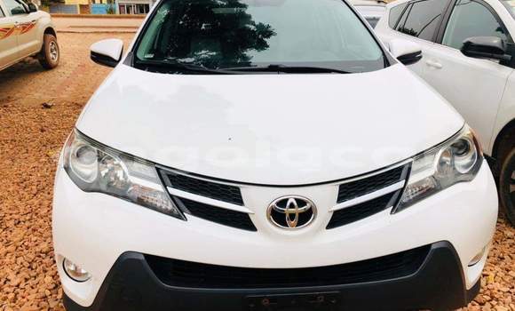 Comprar Usado Toyota RAV4 Branco Carro em Luanda em Luanda Province Comprar Usado Toyota RAV4 Branco Carro em Luanda em Luanda Province