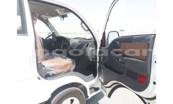 Buy Import Kia Carens White Car in Import - Dubai in Bengo Province Buy Import Kia Carens White Car in Import - Dubai in Bengo Province