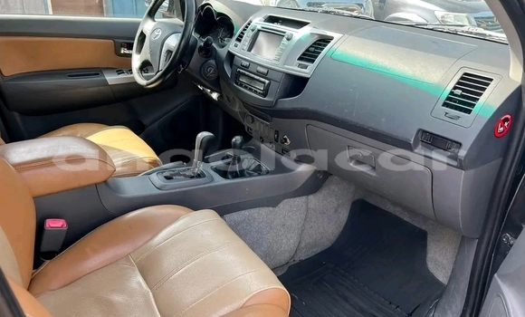 Acheter Occasion Voiture Toyota Hilux Noir à Luanda, Province de Luanda Acheter Occasion Voiture Toyota Hilux Noir à Luanda, Province de Luanda