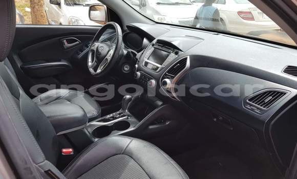 Buy Used Hyundai Tucson Brown Car in Luanda in Luanda Province Buy Used Hyundai Tucson Brown Car in Luanda in Luanda Province
