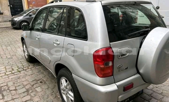 Comprar Usado Toyota RAV4 Outro Carro em Lobito em Benguela Comprar Usado Toyota RAV4 Outro Carro em Lobito em Benguela