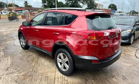 Acheter Occasion Voiture Toyota RAV4 Rouge à Luanda, Province de Luanda Acheter Occasion Voiture Toyota RAV4 Rouge à Luanda, Province de Luanda
