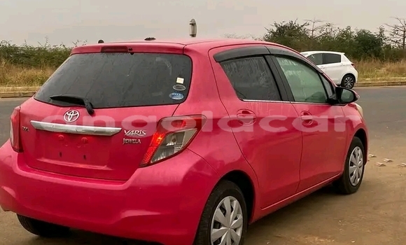 Acheter Occasion Voiture Toyota Yaris Rouge à Luanda, Province de Luanda Acheter Occasion Voiture Toyota Yaris Rouge à Luanda, Province de Luanda