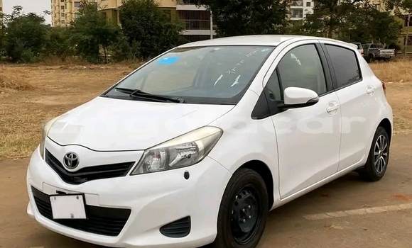 Acheter Occasion Voiture Toyota Yaris Blanc à Luanda, Province de Luanda Acheter Occasion Voiture Toyota Yaris Blanc à Luanda, Province de Luanda