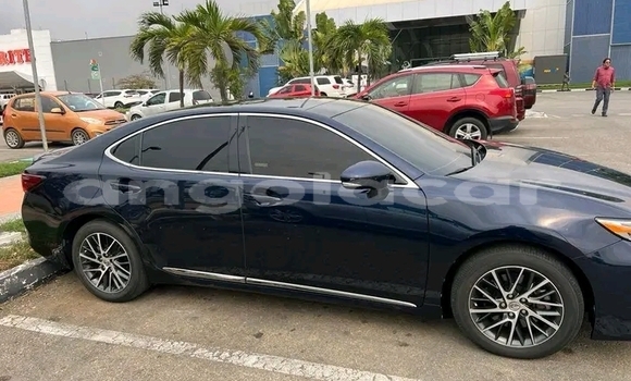 Acheter Occasion Voiture Lexus ES Noir à Luanda, Province de Luanda Acheter Occasion Voiture Lexus ES Noir à Luanda, Province de Luanda