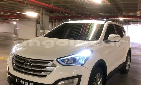 Acheter Occasion Voiture Hyundai Santa Fe Blanc à Luanda, Province de Luanda Acheter Occasion Voiture Hyundai Santa Fe Blanc à Luanda, Province de Luanda