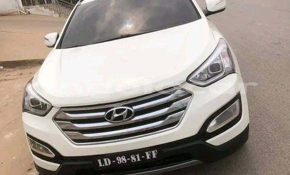 Acheter Occasion Voiture Hyundai Santa Fe Blanc à Luanda, Province de Luanda Acheter Occasion Voiture Hyundai Santa Fe Blanc à Luanda, Province de Luanda