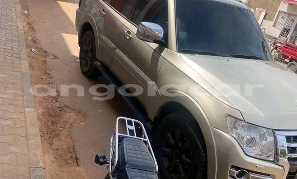 Comprar Usado Mitsubishi Pajero Outro Carro em Luanda em Luanda Province Comprar Usado Mitsubishi Pajero Outro Carro em Luanda em Luanda Province