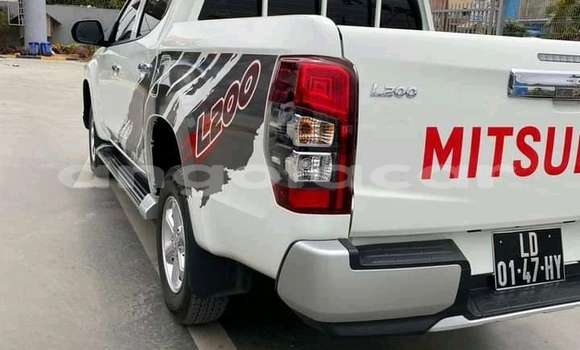 Comprar Usado Mitsubishi L200 Branco Carro em Lobito em Benguela Comprar Usado Mitsubishi L200 Branco Carro em Lobito em Benguela