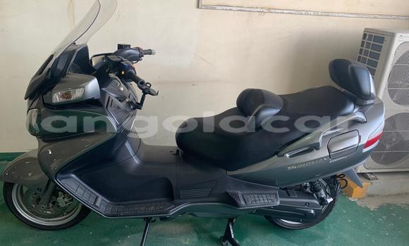 Buy Used Suzuki Boulevard Black Bike in Luanda in Luanda Province