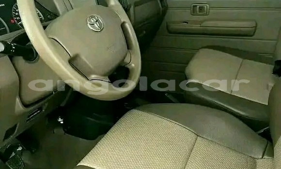 Buy Used Toyota Land Cruiser Silver Car in Luanda in Luanda Province Buy Used Toyota Land Cruiser Silver Car in Luanda in Luanda Province