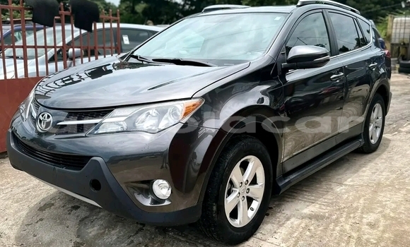 Comprar Usado Toyota RAV4 Preto Carro em Luanda em Luanda Province Comprar Usado Toyota RAV4 Preto Carro em Luanda em Luanda Province