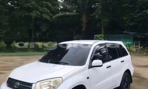 Comprar Usado Toyota RAV4 Branco Carro em Lobito em Benguela Comprar Usado Toyota RAV4 Branco Carro em Lobito em Benguela
