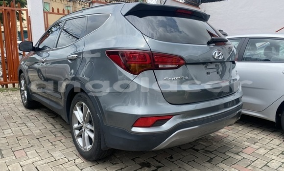 Comprar Usado Hyundai Santa Fe Outro Carro em Lobito em Benguela Comprar Usado Hyundai Santa Fe Outro Carro em Lobito em Benguela