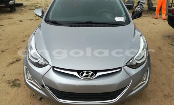 Comprar Usado Hyundai Elantra Prata Carro em Luanda em Luanda Province
