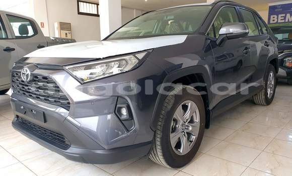 Comprar Usado Toyota RAV4 Preto Carro em Luanda em Luanda Province Comprar Usado Toyota RAV4 Preto Carro em Luanda em Luanda Province