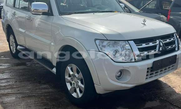 Comprar Usado Mitsubishi Pajero Branco Carro em Luanda em Luanda Province Comprar Usado Mitsubishi Pajero Branco Carro em Luanda em Luanda Province