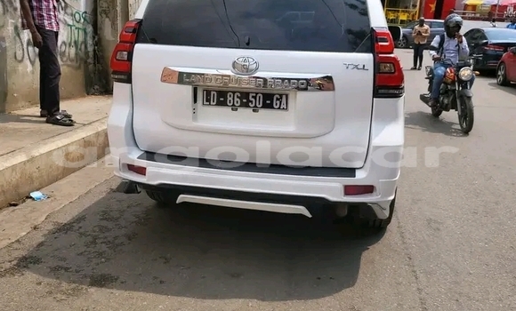 Buy Used Toyota Land Cruiser Prado White Car in Lobito in Benguela Buy Used Toyota Land Cruiser Prado White Car in Lobito in Benguela