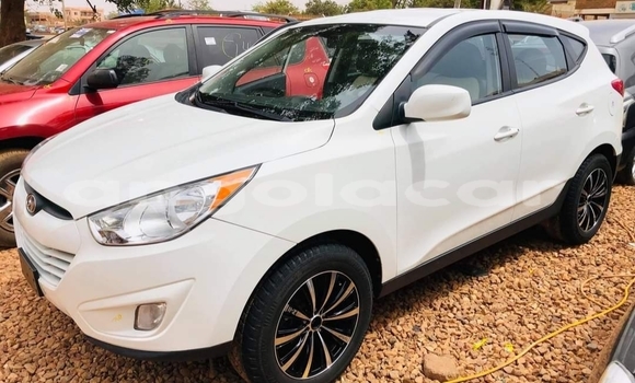 Comprar Usado Hyundai Tucson Branco Carro em Luanda em Luanda Province
