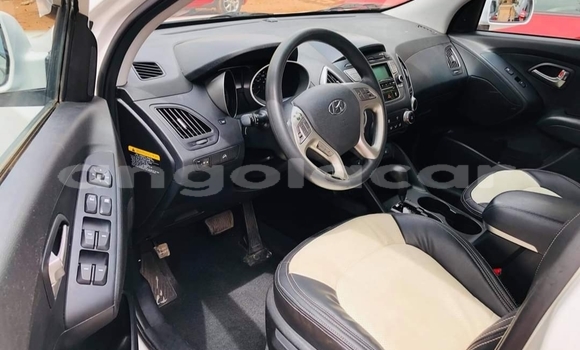 Buy Used Hyundai Tucson White Car in Luanda in Luanda Province Buy Used Hyundai Tucson White Car in Luanda in Luanda Province