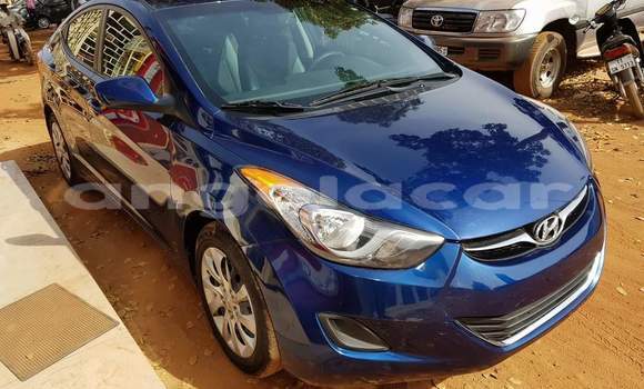 Acheter Occasion Voiture Hyundai Elantra Bleu à Luanda, Province de Luanda