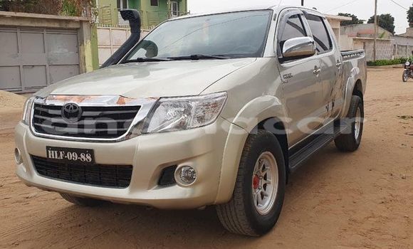 Buy Used Toyota Hiace Other Car in Luanda in Luanda Province